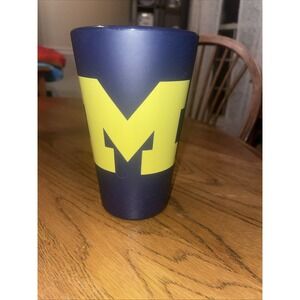 MICHIGAN WOLVERINES BLUE 16 OZ SILICONE PINT GLASS NEW WINCRAFT 🤠